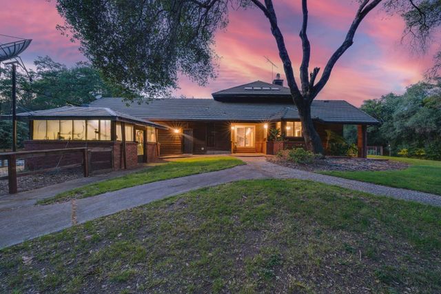 5475 Laird Rd, Loomis, CA 95650