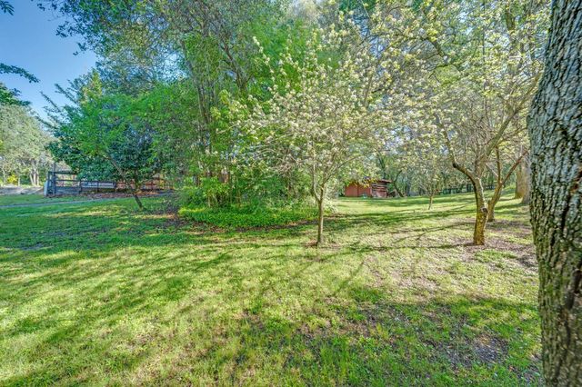 5475 Laird Rd, Loomis, CA 95650
