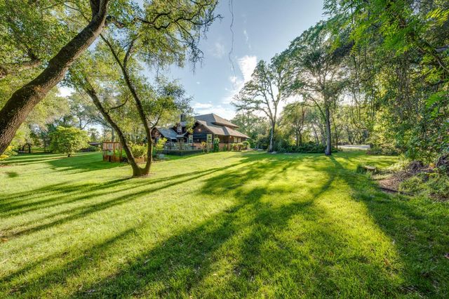 5475 Laird Rd, Loomis, CA 95650