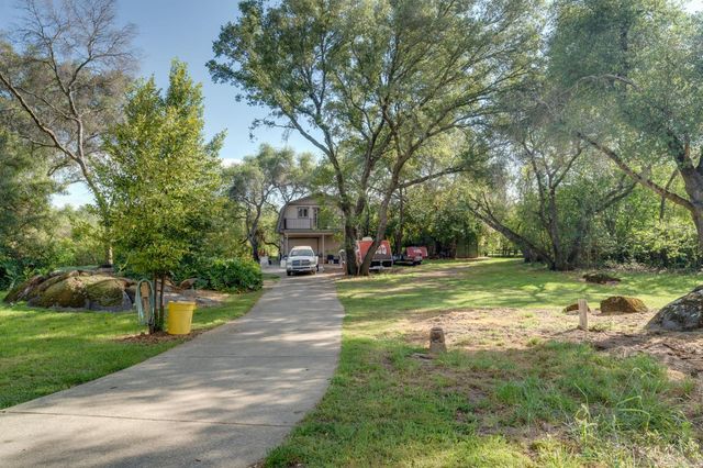 5475 Laird Rd, Loomis, CA 95650