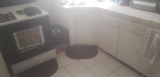 690 E 30th, National City, CA 91950