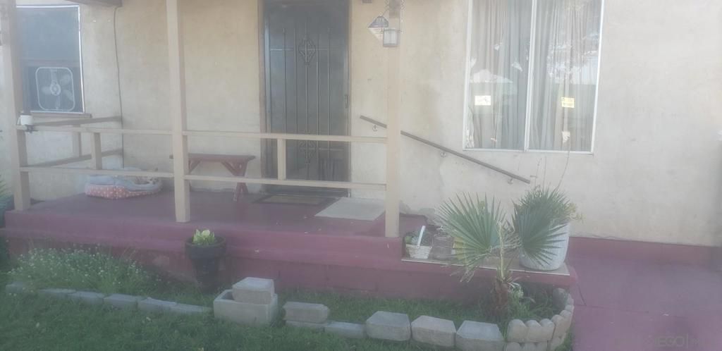 690 E 30th, National City, CA 91950