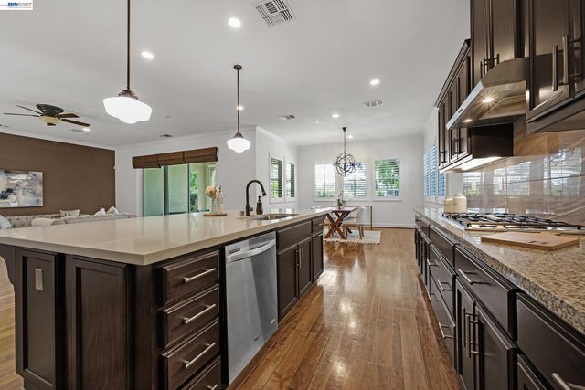 2771 Manresa Shore Ln, Oakley, CA 94561