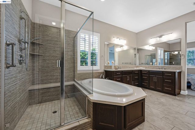 2771 Manresa Shore Ln, Oakley, CA 94561