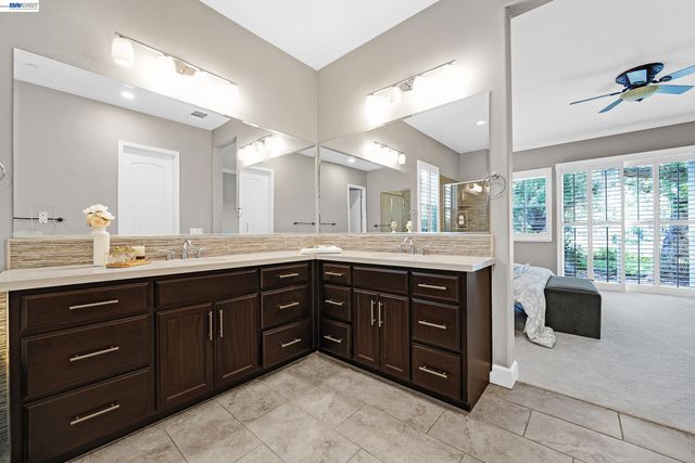 2771 Manresa Shore Ln, Oakley, CA 94561