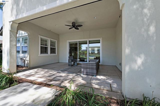 2771 Manresa Shore Ln, Oakley, CA 94561