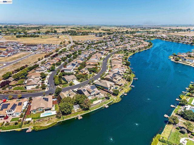 2771 Manresa Shore Ln, Oakley, CA 94561