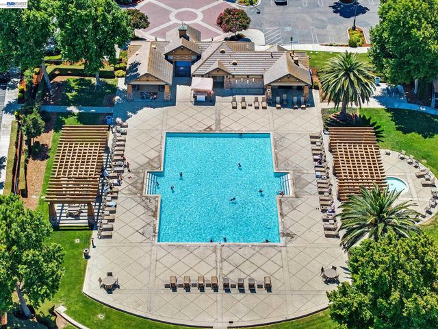 2771 Manresa Shore Ln, Oakley, CA 94561