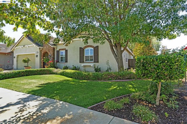 2771 Manresa Shore Ln, Oakley, CA 94561