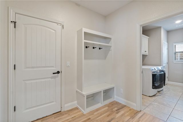 5702 S 60th Place, Rogers, AR 72758