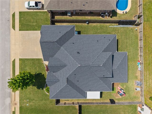 5702 S 60th Place, Rogers, AR 72758
