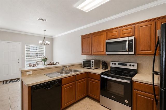 1001 Krenek Tap Road 803, College Station, TX 77840