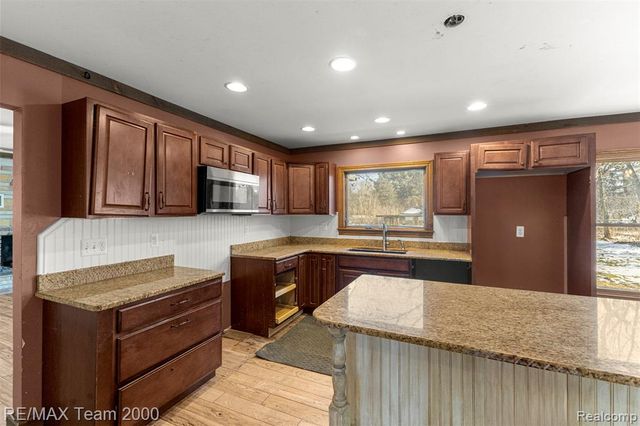 15615 Martinsville Road, Van Buren, MI 48111