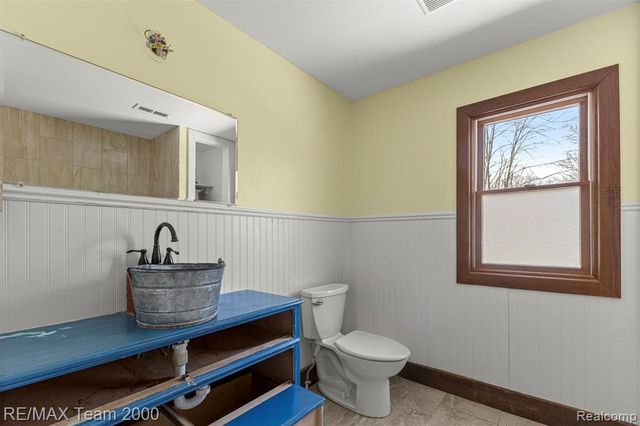 15615 Martinsville Road, Van Buren, MI 48111