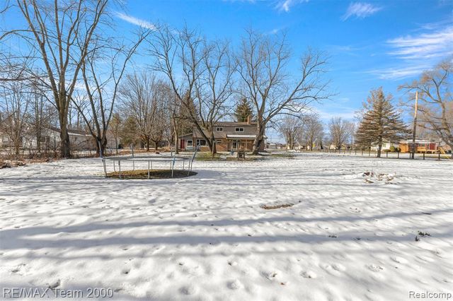 15615 Martinsville Road, Van Buren, MI 48111