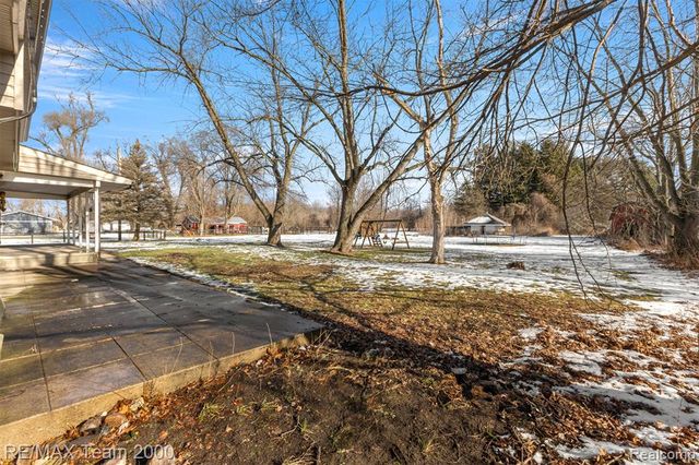 15615 Martinsville Road, Van Buren, MI 48111