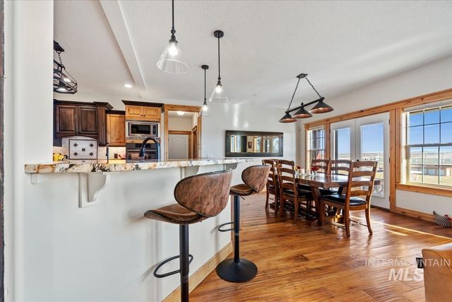 26348 Pheasant Landing Rd, Middleton, ID 83644