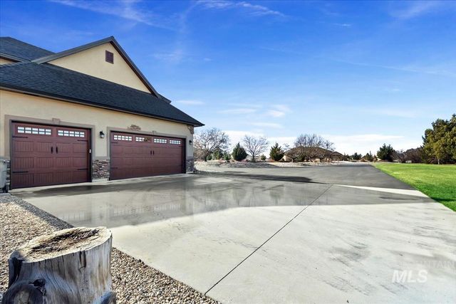 26348 Pheasant Landing Rd, Middleton, ID 83644