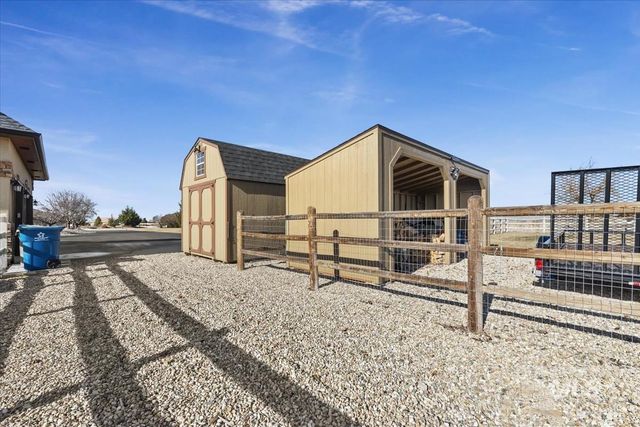 26348 Pheasant Landing Rd, Middleton, ID 83644