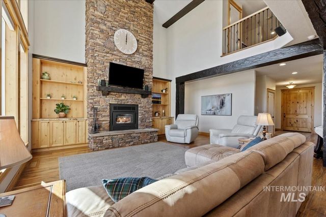 26348 Pheasant Landing Rd, Middleton, ID 83644