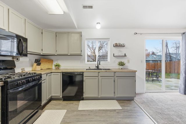 12513 W 10th Ave, Airway Heights, WA 99001