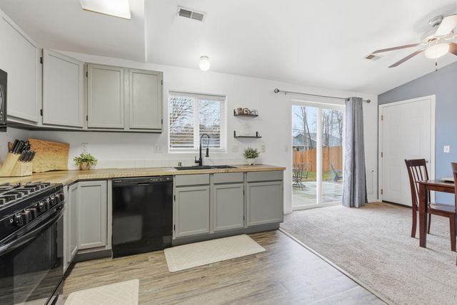 12513 W 10th Ave, Airway Heights, WA 99001