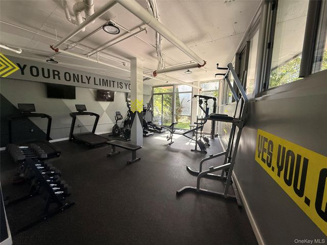 250 S Central Park Avenue 2F, Hartsdale, NY 10530