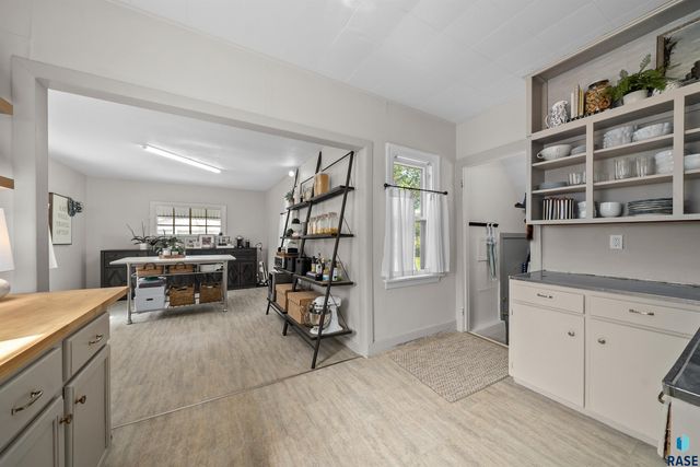 601 S Prairie Ave Avenue, Sioux Falls, SD 57104