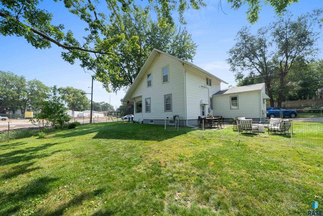 601 S Prairie Ave Avenue, Sioux Falls, SD 57104
