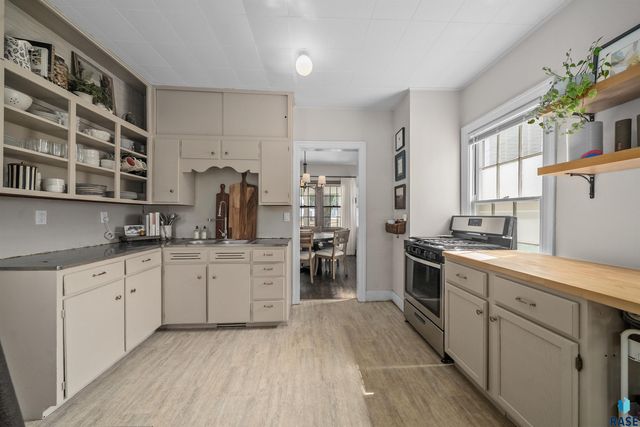 601 S Prairie Ave Avenue, Sioux Falls, SD 57104