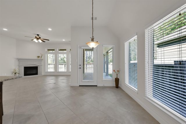 150 N Greatwood Glen Place, Montgomery, TX 77316