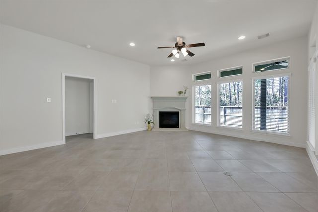 150 N Greatwood Glen Place, Montgomery, TX 77316