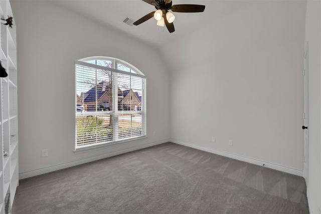 150 N Greatwood Glen Place, Montgomery, TX 77316