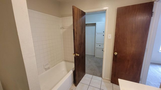 1107 80th Street, B B, Lubbock, TX 79423