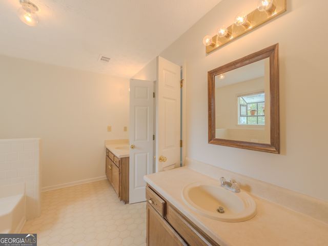 116 Grayland Place, Lawrenceville, GA 30046