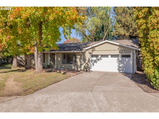 2505 Se CLARK Ct, Troutdale, OR 97060
