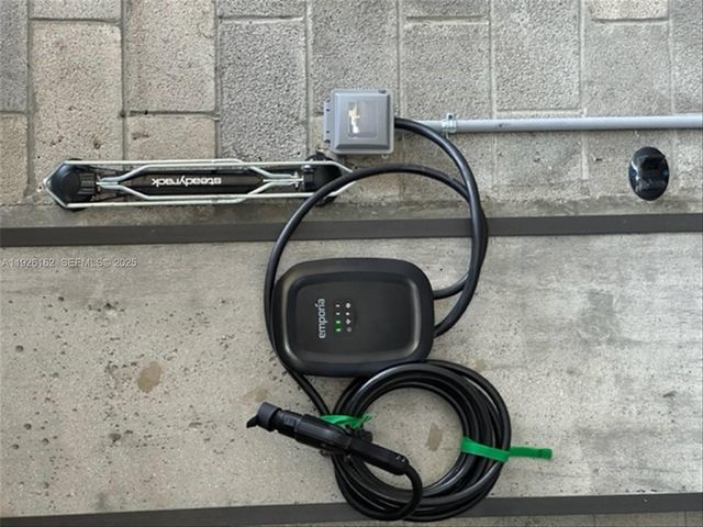 1053 NW 29th St, Miami, FL 33127