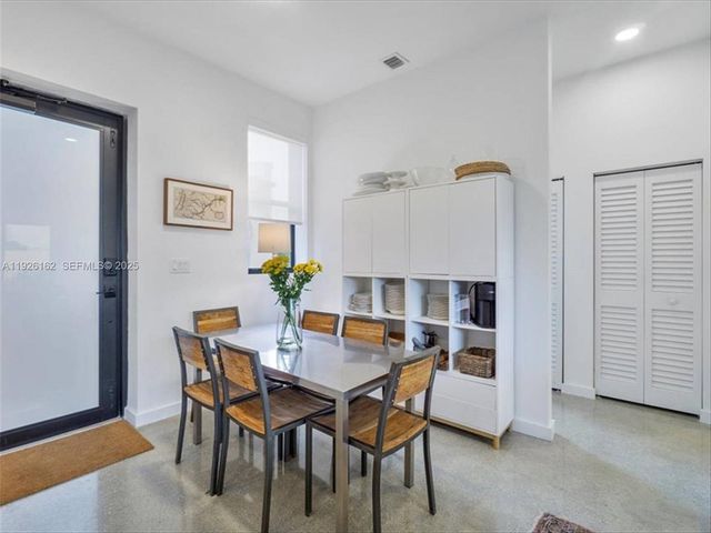 1053 NW 29th St, Miami, FL 33127