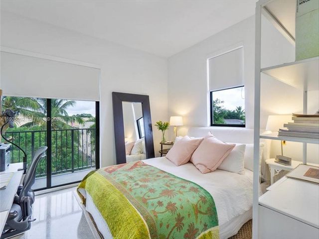 1053 NW 29th St, Miami, FL 33127