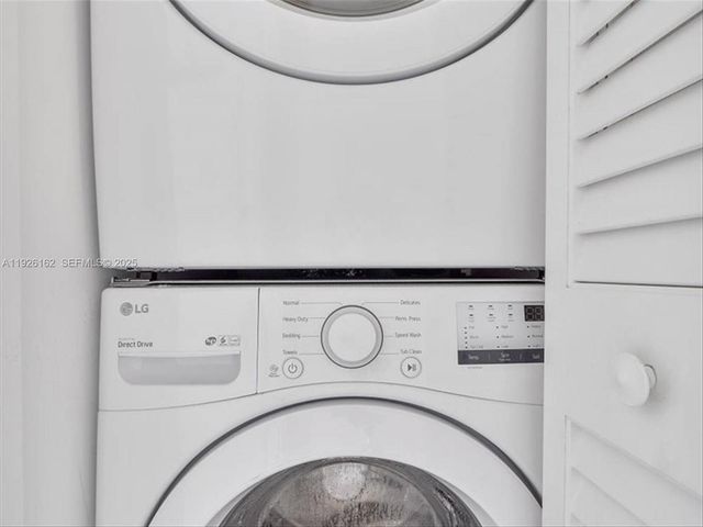 1053 NW 29th St, Miami, FL 33127