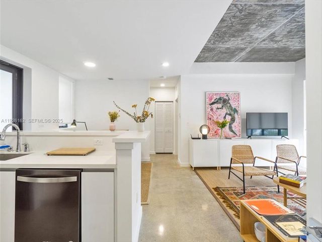 1053 NW 29th St, Miami, FL 33127