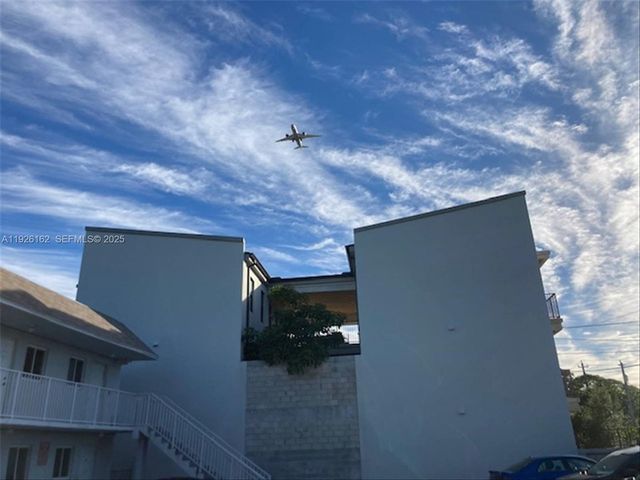 1053 NW 29th St, Miami, FL 33127