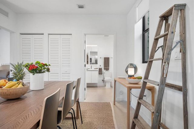 1053 NW 29th St, Miami, FL 33127