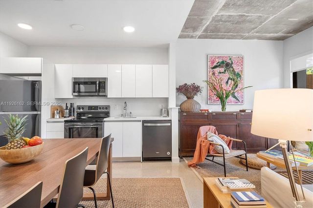 1053 NW 29th St, Miami, FL 33127