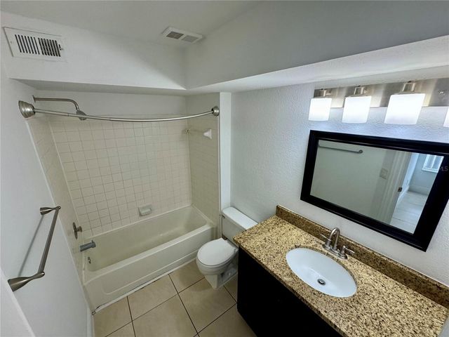 4532 COMMANDER DRIVE 2128, Orlando, FL 32822