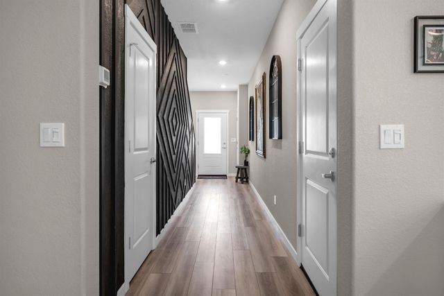 2213 Comstock Ln, Lincoln, CA 95648
