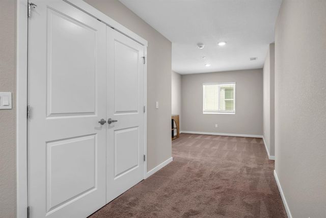 2213 Comstock Ln, Lincoln, CA 95648