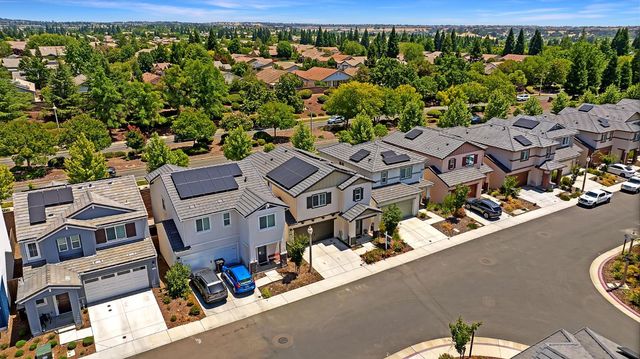 2213 Comstock Ln, Lincoln, CA 95648