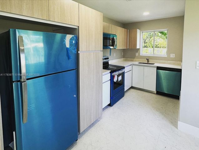 726 NW 2nd Ave, Fort Lauderdale, FL 33311