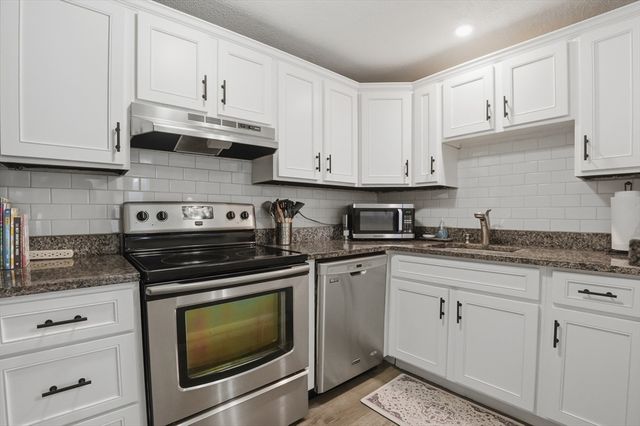 200 Manning Street 11C, Hudson, MA 01749